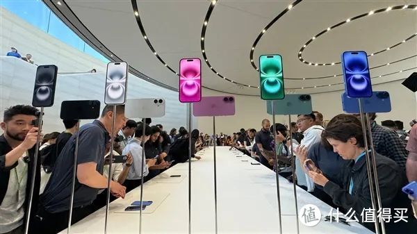 iPhone 16全系5种颜色实拍：你看中哪个？