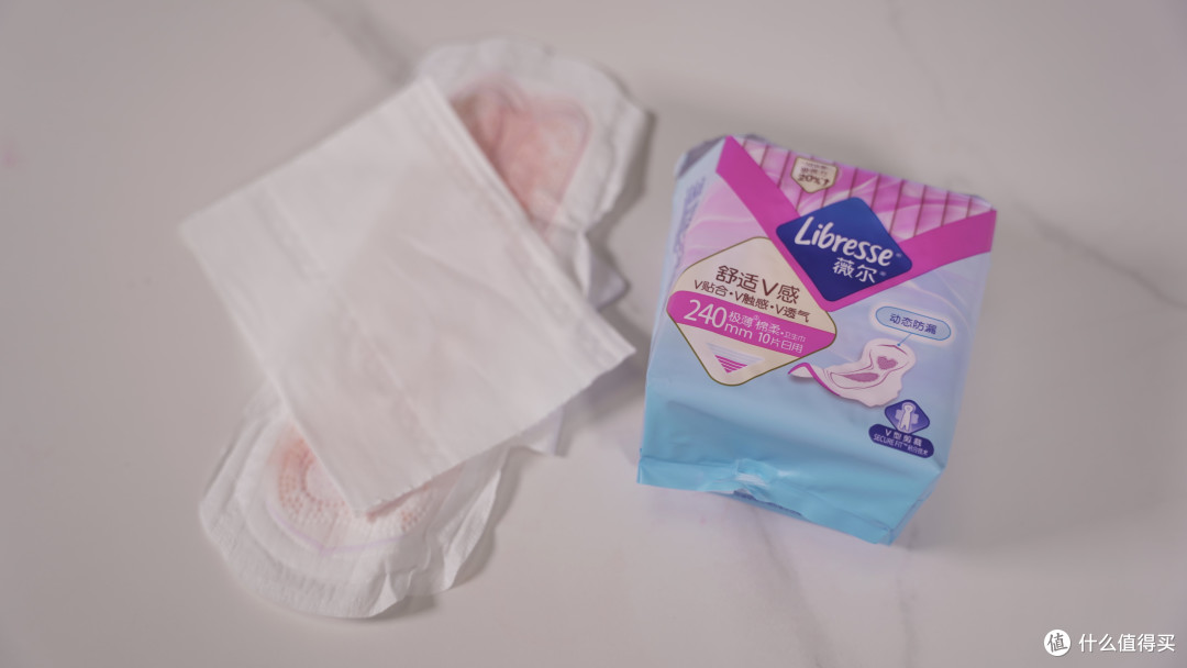 姨妈巾怎么选？10款超薄日用卫生巾横评，竟然不是越贵的越好用！