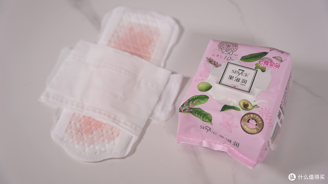 姨妈巾怎么选？10款超薄日用卫生巾横评，竟然不是越贵的越好用！