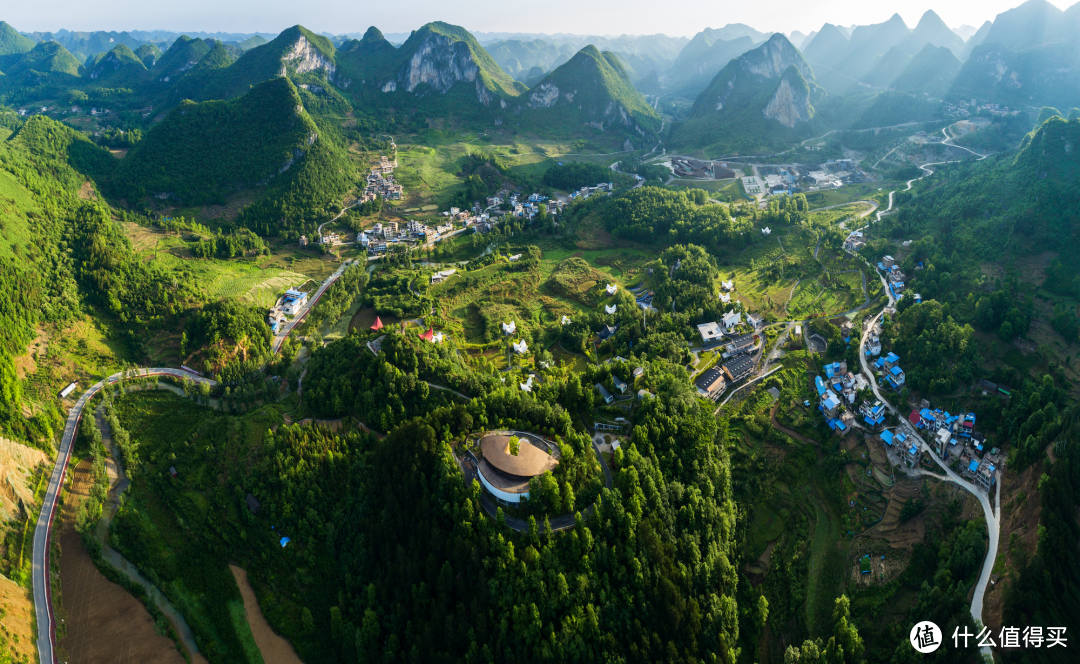 它是贵州山水的排面，避暑和小吃都是满分