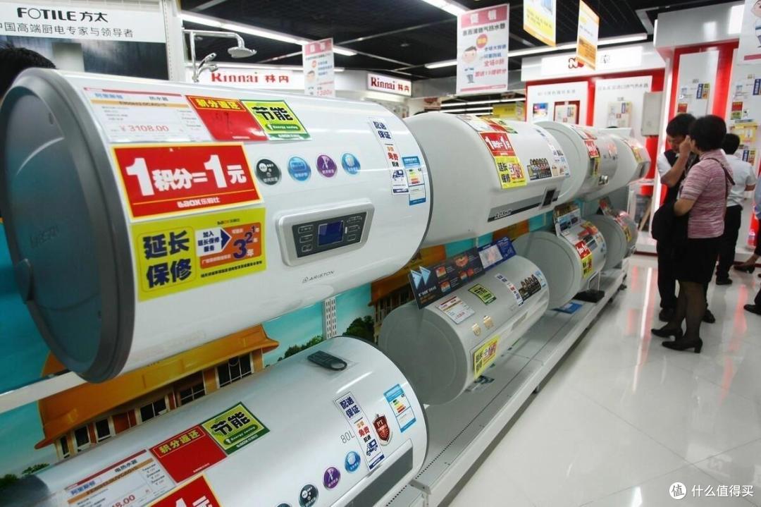 即热式和储水式热水器哪个好？为什么不建议买即热式？对比一下，答案一目了然！