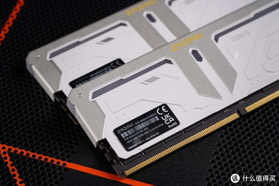 几何未来 Model5 AMD限定+ROG X670E GENE+ProArt 4080S 装机分享！