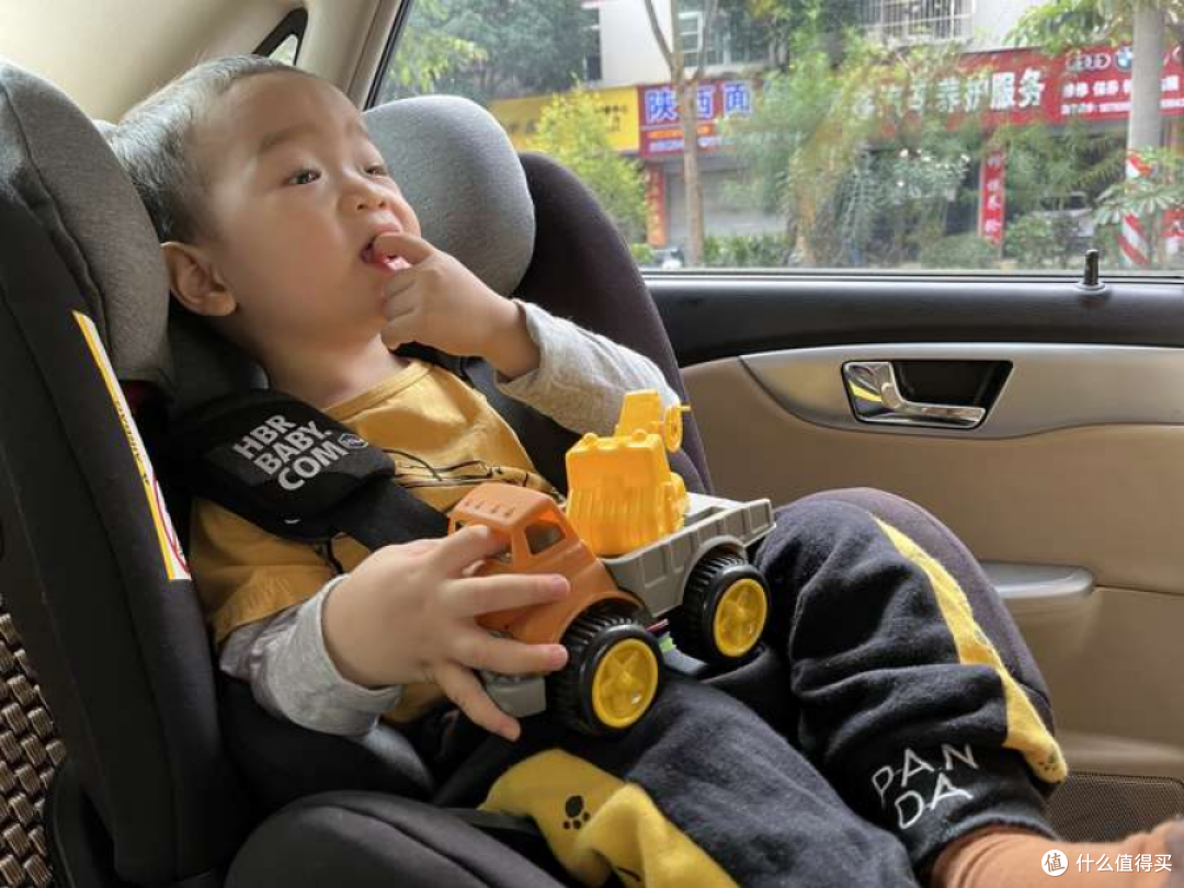 如何选购儿童安全座椅？高性价比安全座椅推荐！