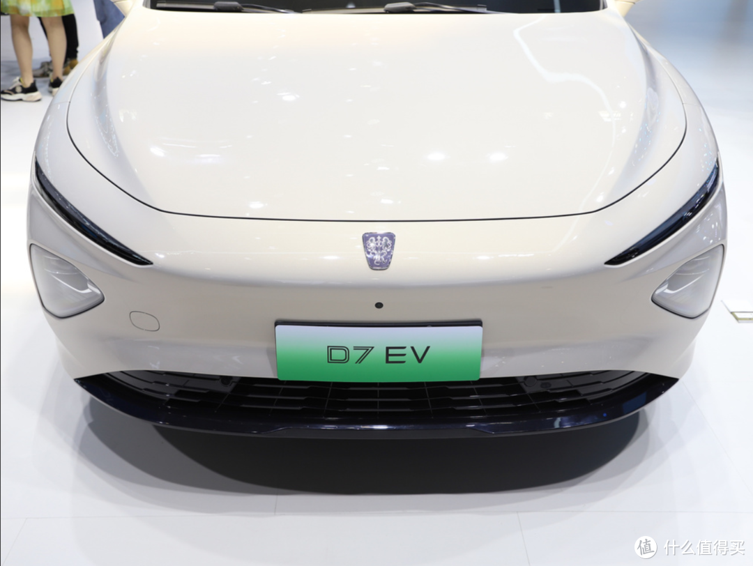 14.98万元六合一电驱新三电技术：荣威D7 EV