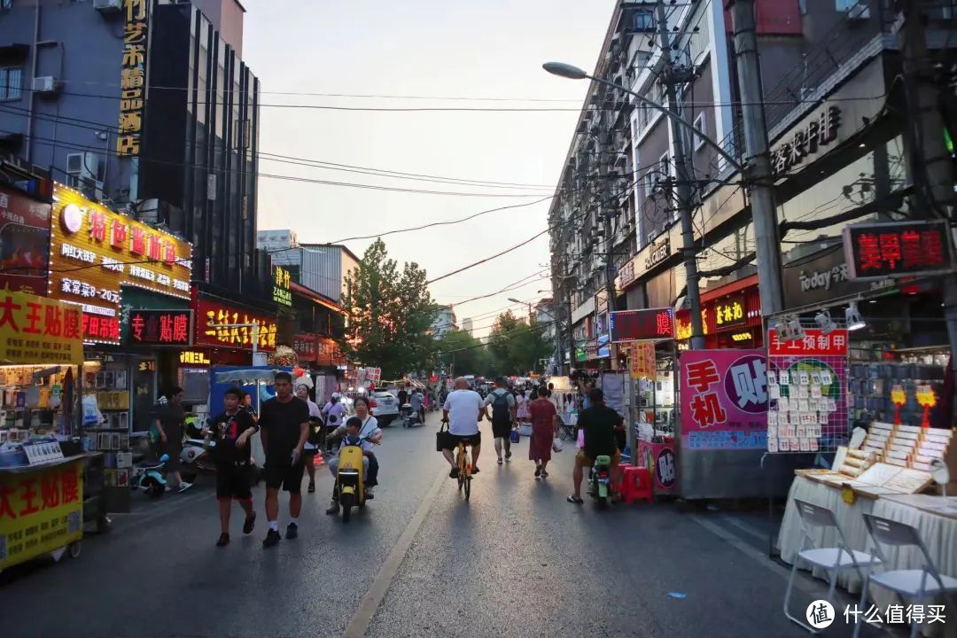 一座超适合夜游的城市，现在降温去正好！