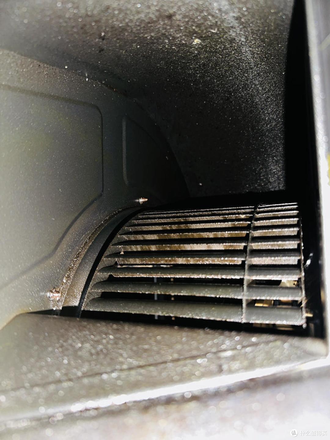 免清洗是不是扯淡？米家P1使用两年后烟机内部实拍