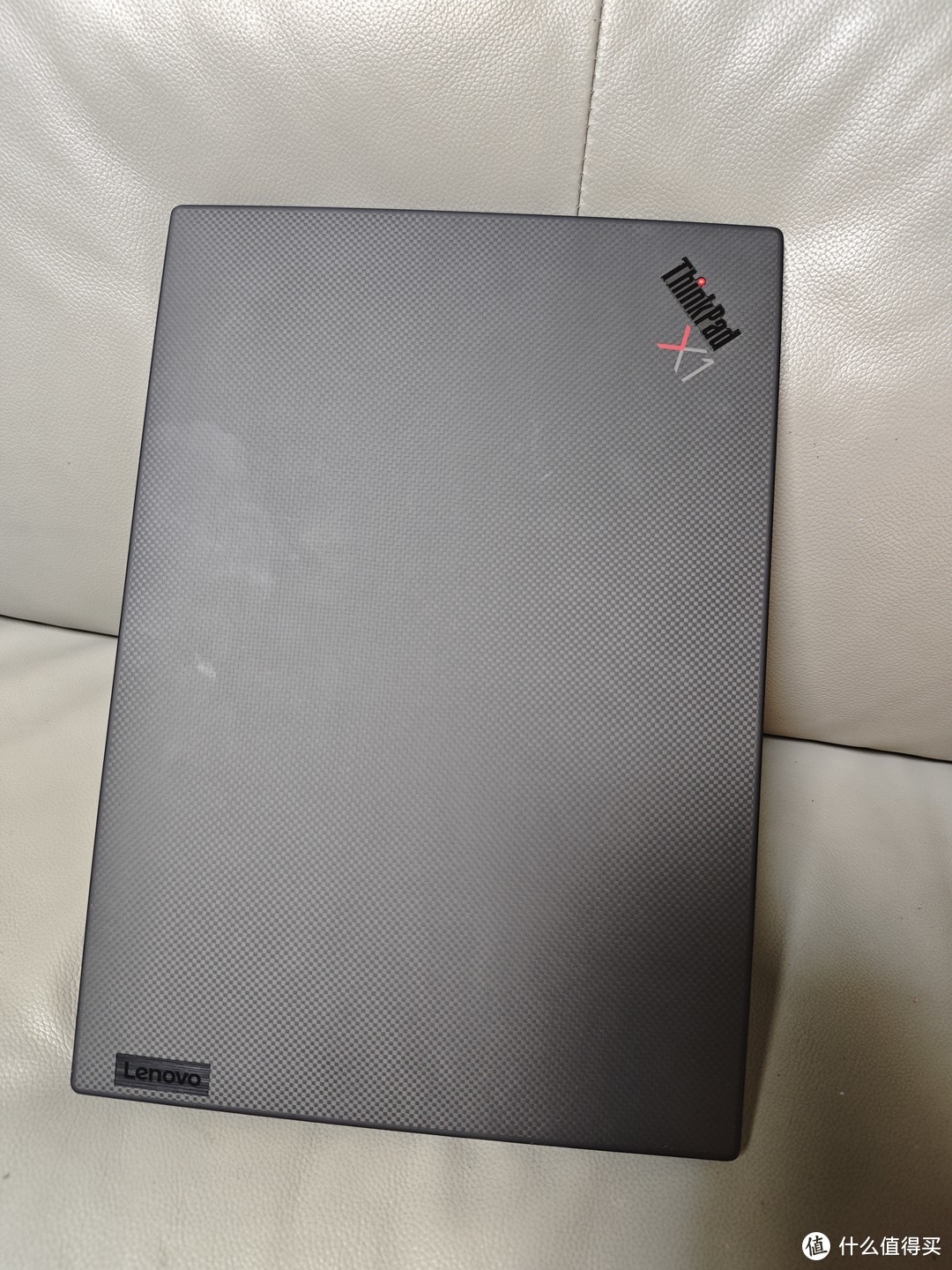 2000元thinkpad X1 Carbon 2022 i7-1260P 12代处理器徝不？