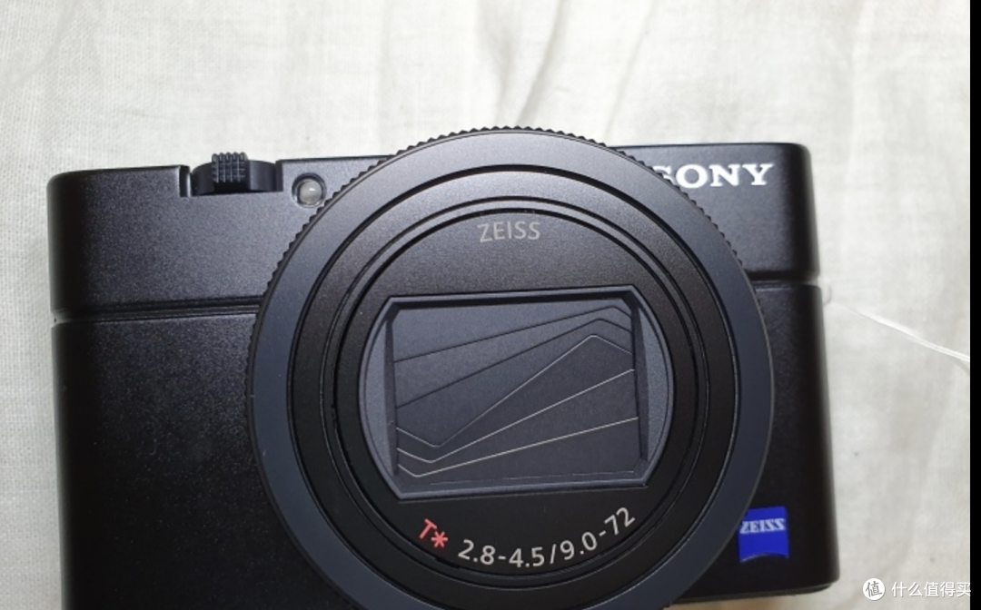 五年过去了，索尼黑卡7还值得买吗？一篇不那么专业的体验测评