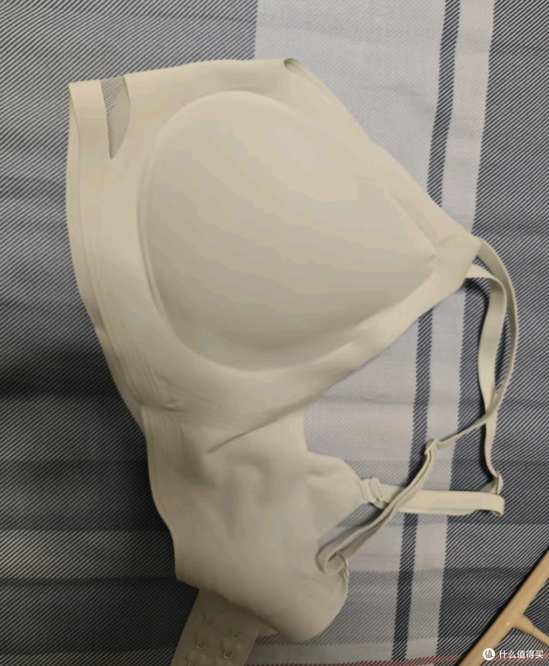 虞书欣同款无尺码透气轻纱小胸显大无钢圈聚拢文胸罩内衣,是近年来