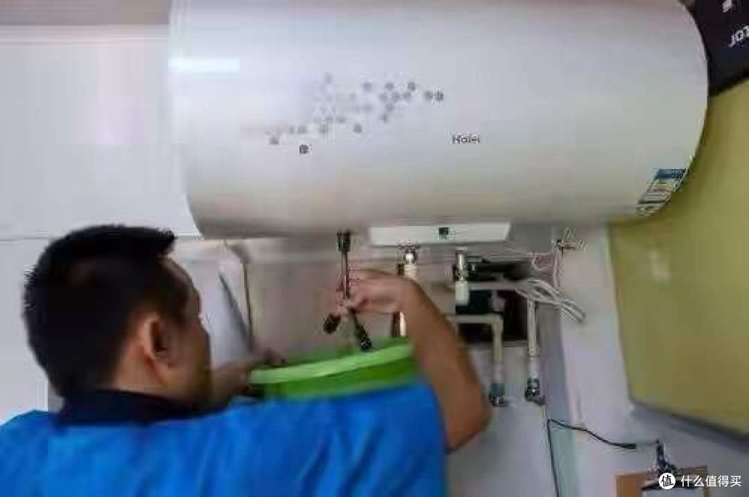 幸亏家电师傅提醒：热水器不能“24小时开着”，原来我一直用错了