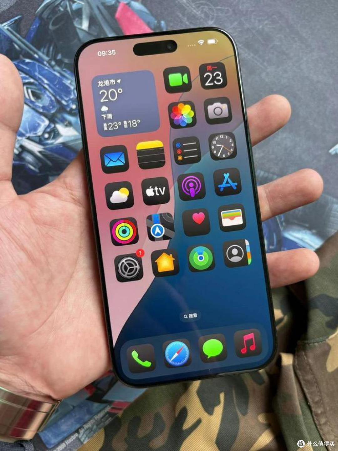 小米15正式发布！买小米15还是iphone16？对比一下，结果一目了然