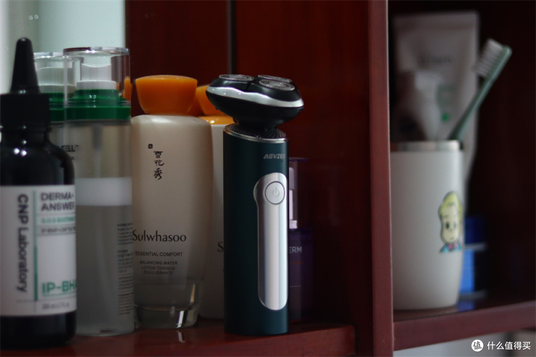 未野 MAX电动剃须刀测评，千元级净须性能不输顶级旗舰