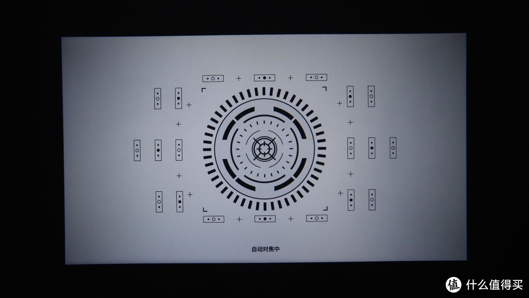 不足千元也能享受大屏投影带来的快感——哈趣Q1投影简评