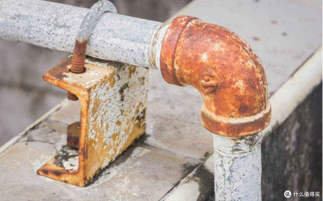 都2025年了，别再看传统的前置过了器了。自冲式大白瓶，创革新科技，换芯成本低至几元钱！