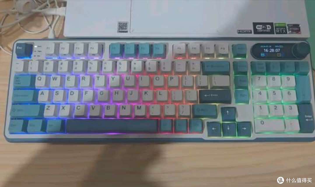 300元左右的机械键盘，日常办公用，经常需要使用到数字键盘的看过来！
