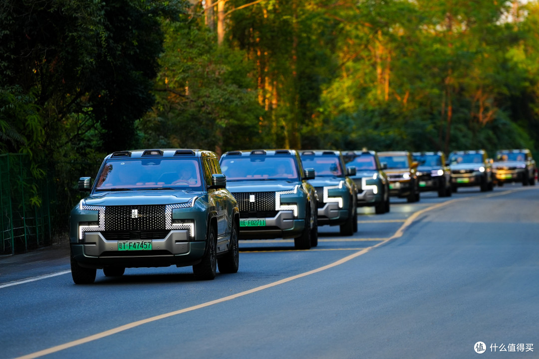 比亚迪旗下多款车型现身珠海航展,国之重器更是大国底气!