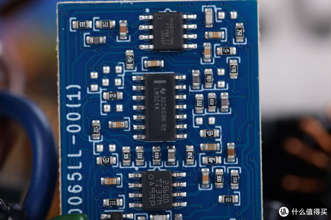 5毛钱1瓦，750W能否搞定U7+4070TiS功耗？安耐美金竞蝠GM750W电源拆解实测