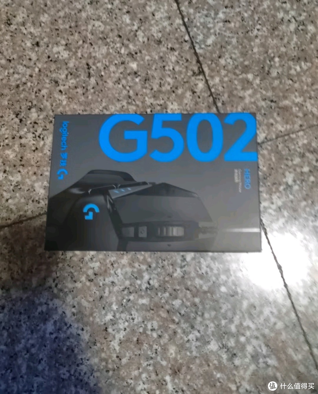 罗技g502，一用就用习惯了，不想换其他的了