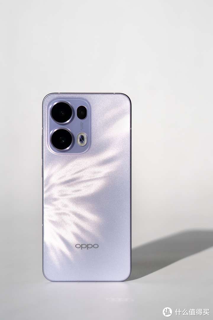 最新发布的 OPPO Reno13系列，超美小「OPhone」有哪些变化值得关注？