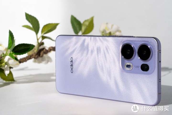 最新发布的 OPPO Reno13系列，超美小「OPhone」有哪些变化值得关注？