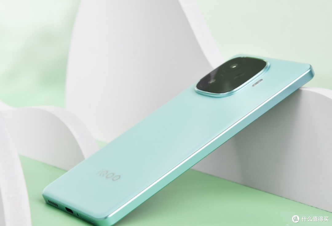 高性价比手机推荐：1500-2000元区间，性能强劲，续航持久，超值之选！