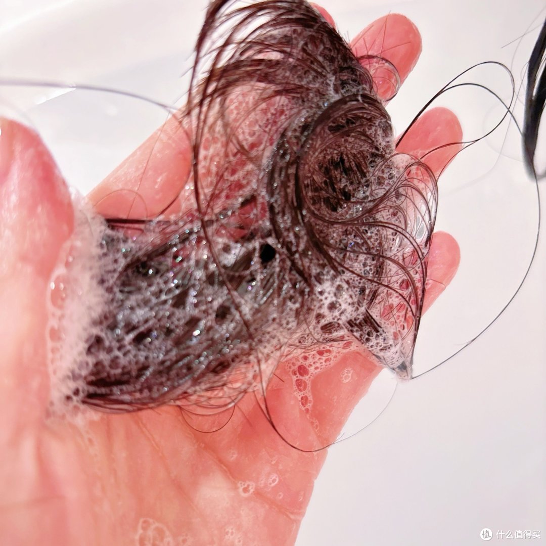 五款去屑洗头水深度横评，花最少的钱选最适合自己的洗发产品！