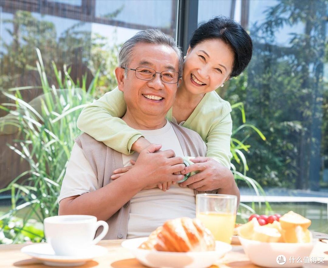 建议中老年人：别太节俭，5种小零食该吃吃