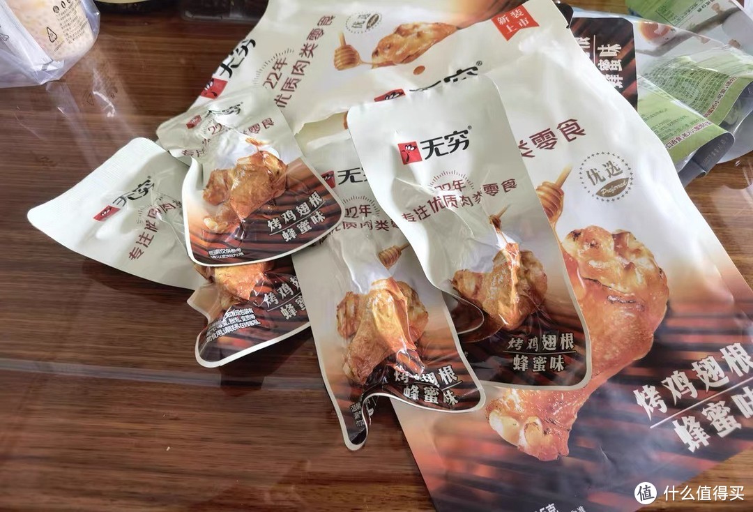 零食控们注意啦！今天给大家安利一款超好吃的无穷食品——蜂蜜烤鸡小腿鸡翅！