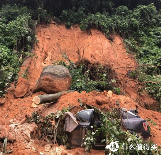 领克01，车身材料层层吸能，碰撞时确保生存空间