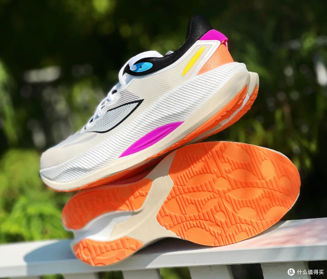 【24年跑鞋回顾】万字长文解析,各矩阵最值得买的15双跑鞋