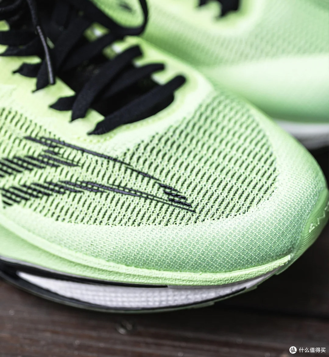 【24年跑鞋回顾】万字长文解析,各矩阵最值得买的15双跑鞋