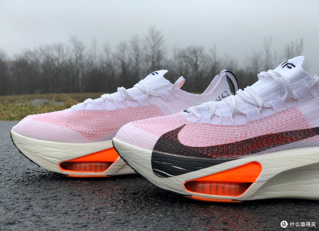 【24年跑鞋回顾】万字长文解析,各矩阵最值得买的15双跑鞋