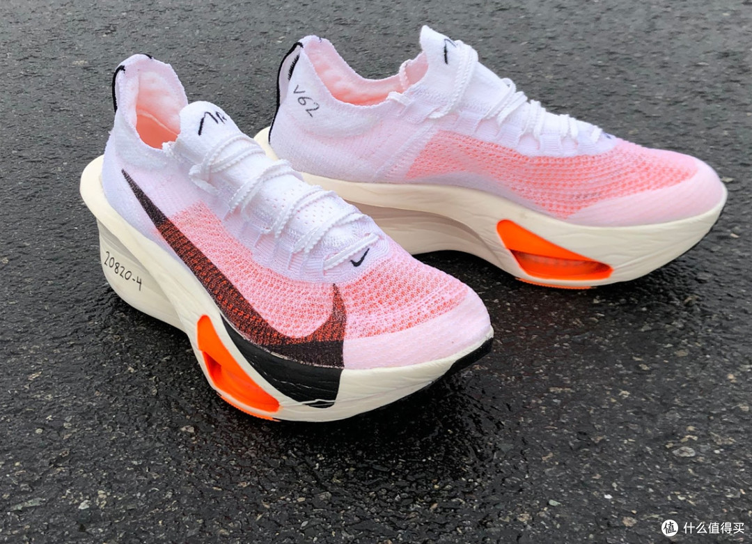 【24年跑鞋回顾】万字长文解析,各矩阵最值得买的15双跑鞋