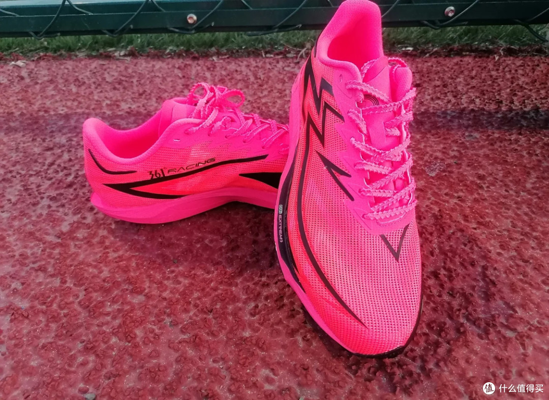 【24年跑鞋回顾】万字长文解析,各矩阵最值得买的15双跑鞋