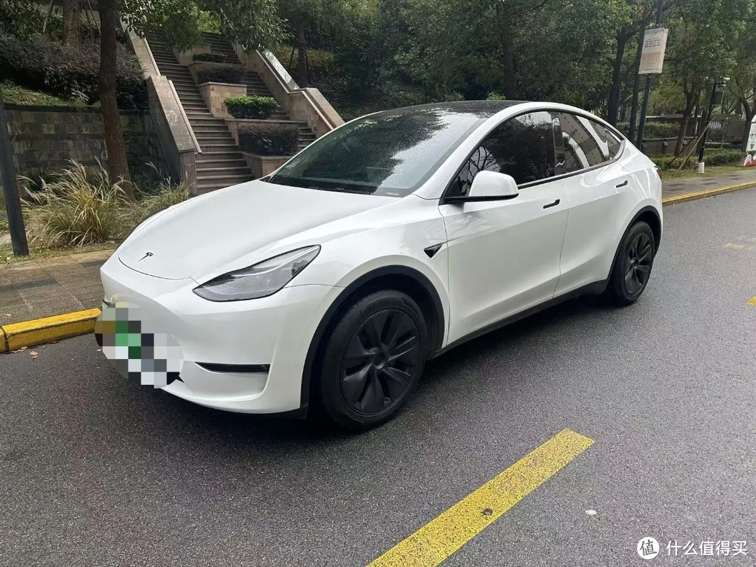 特斯拉 Model Y 标续版：北方冬季续航大考验