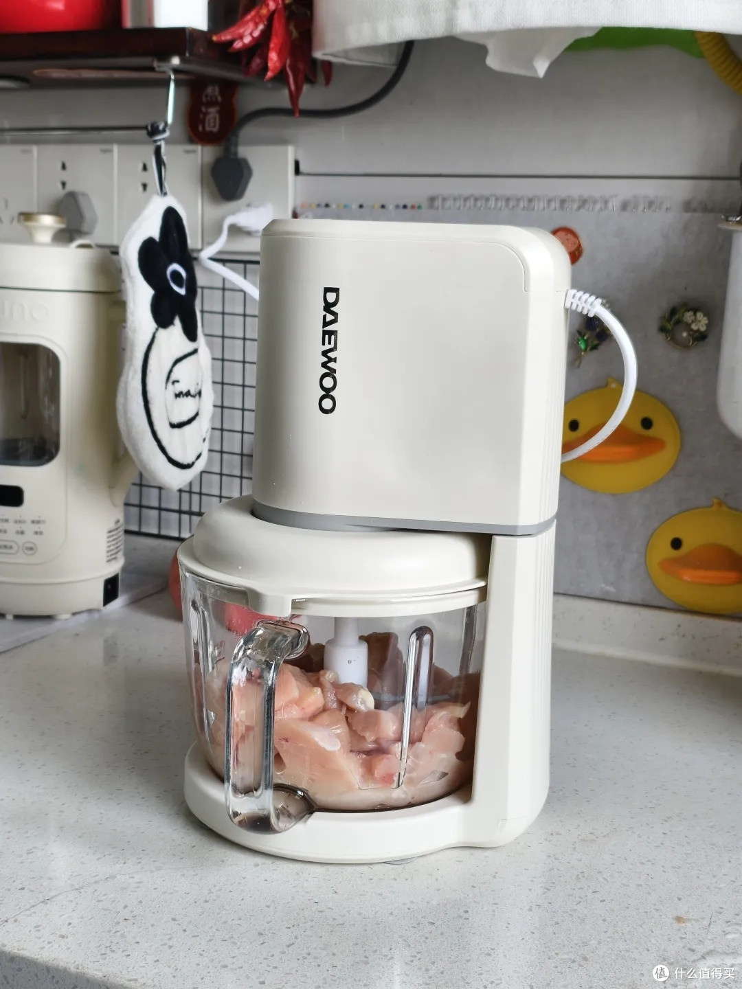 能绞肉也揉面的多功能料理机！