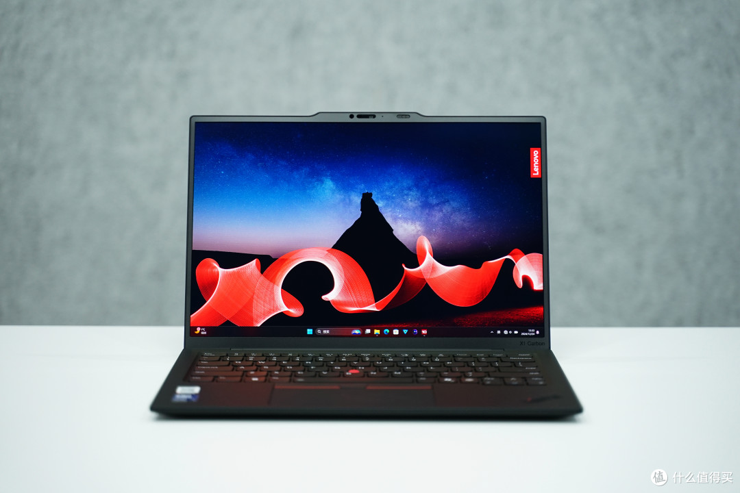 内行评测：换装Lunar Lake处理器，13年经典传承！ThinkPad X1 Carbon Aura AI 2025上手体验