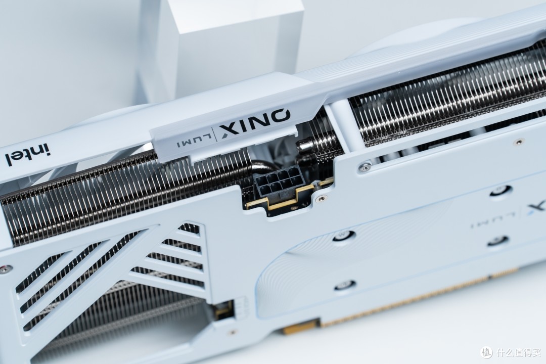 intel的B580成了？显卡三足鼎立了？傲世B580实测体验