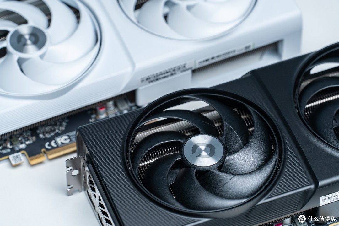 intel的B580成了？显卡三足鼎立了？傲世B580实测体验