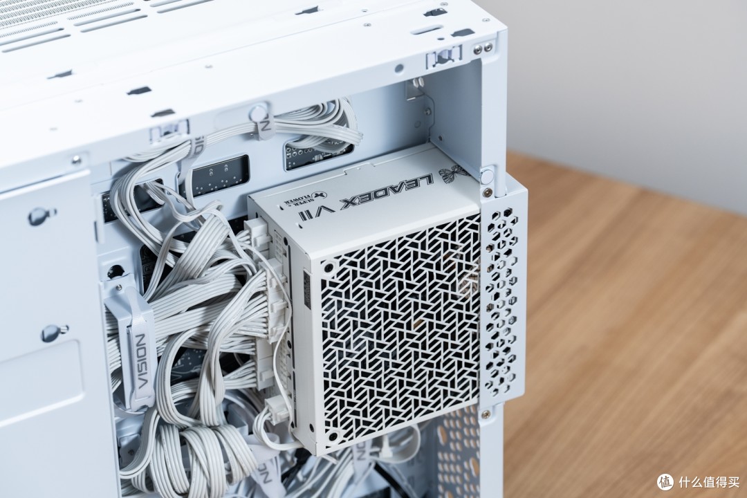 intel的B580成了？显卡三足鼎立了？傲世B580实测体验