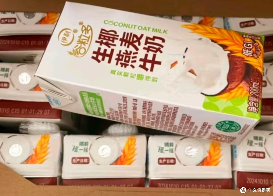 年货必备:伊利谷粒多生椰燕麦牛奶