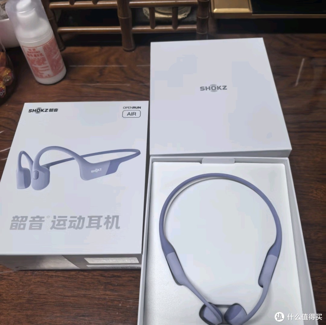 韶音（SHOKZ）骨传导耳机：风信紫的魅力与运动音乐的完美融合