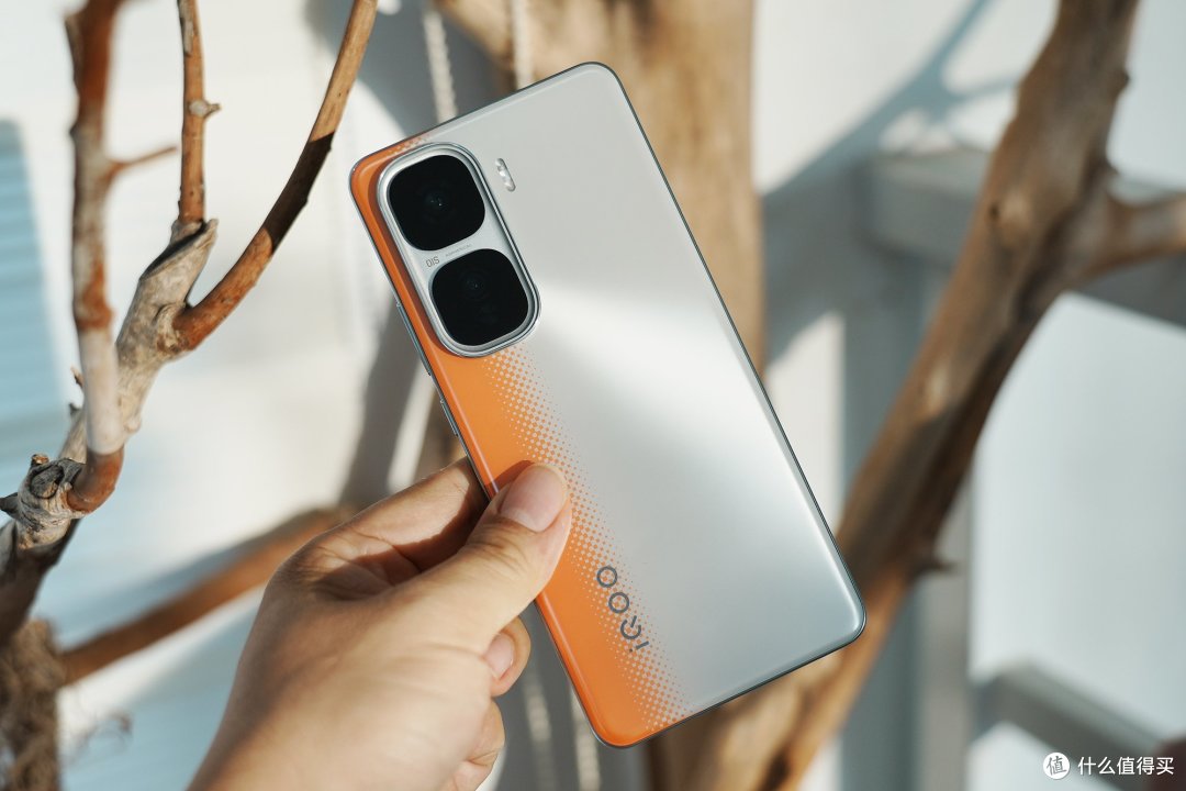 两千多的手机性价比最高的是哪款？2025年首选这四款：口碑公认！
