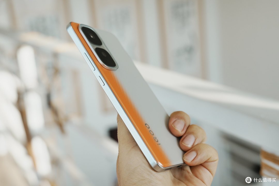 两千多的手机性价比最高的是哪款？2025年首选这四款：口碑公认！