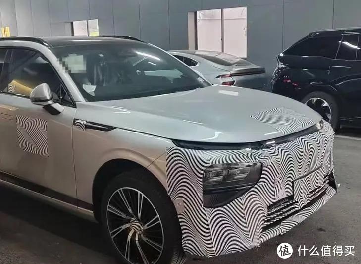 新款小鹏G9 SUV 要来了，纯电续航突破，新增全黑化外观