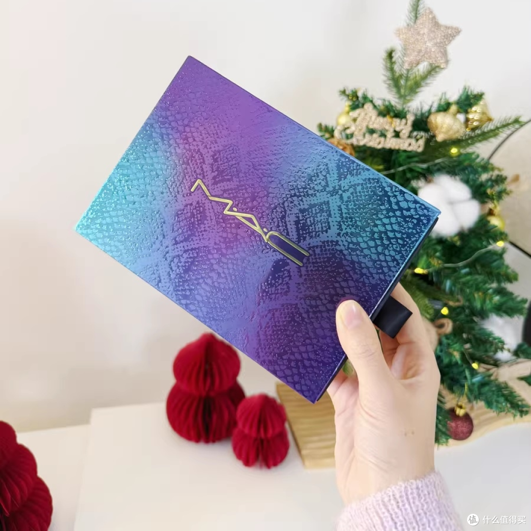 MAC蛇年限定，如同桃花盛开在唇间，美丽与幸运的双重奏。_口红_什么值得买