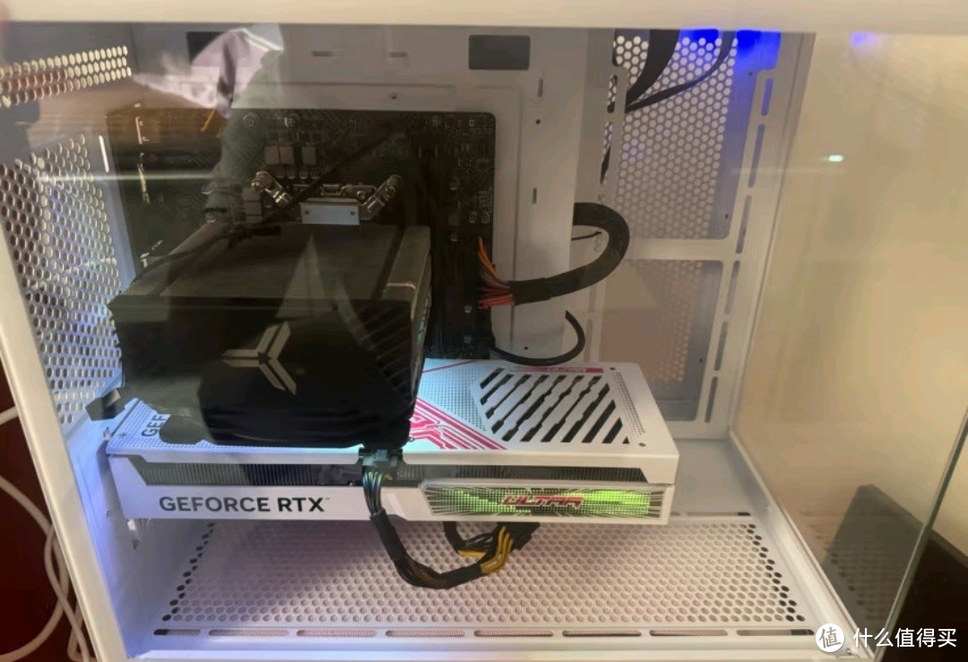 七彩虹iGame RTX 4060 Ultra战斧DUO与未来50系显卡展望

