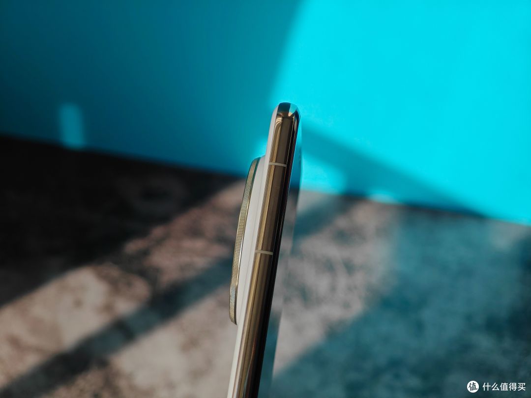 横评|华为Mate70 Pro+ 小米15 Pro全方位对比 强弱一目了然