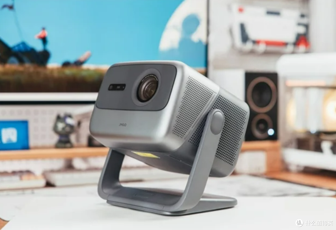 三色激光赋能，坚果投影从亏损20亿到盈利，穿越寒冬