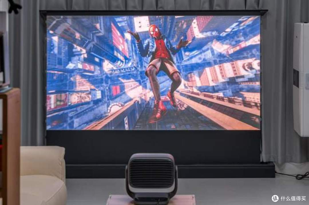 三色激光赋能，坚果投影从亏损20亿到盈利，穿越寒冬